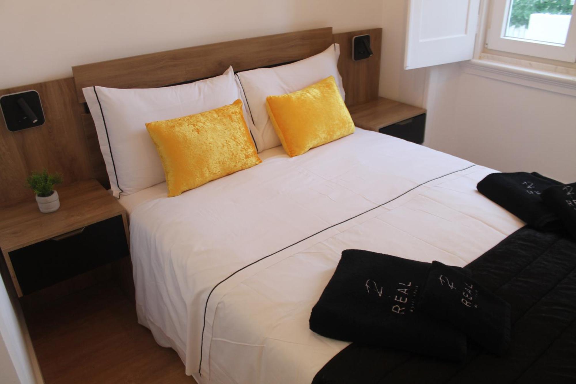 Real Guest House Costa de Caparica Eksteriør billede